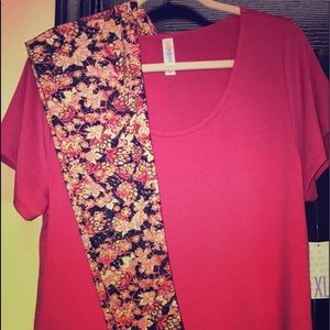 I am selling this luluroe outfit as it’s too big.